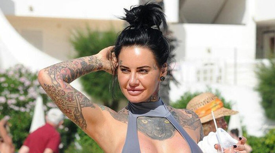 Reality hviezda sa opaľovala na pláži. Plavky si už nemusela dať rovno žiadne