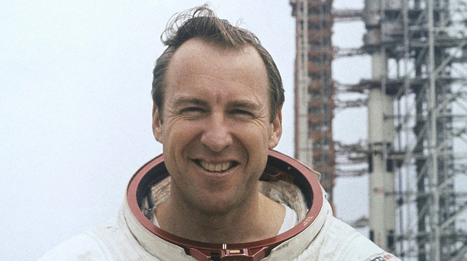 Zomrel veliteľ misie Apollo 13 James Lovell. Dožil sa 97 rokov