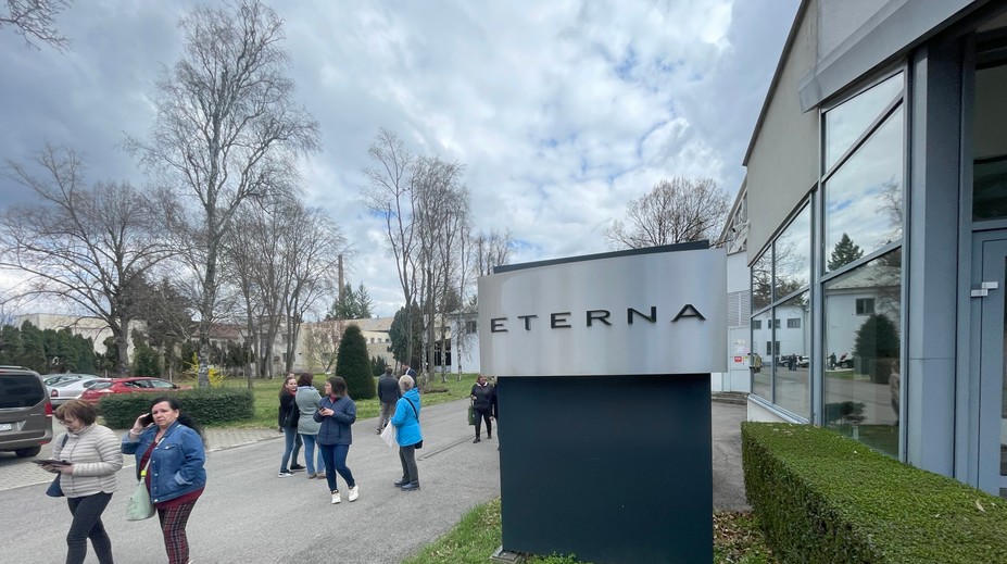 Zúfalé zamestnankyne nevideli výplaty tri mesiace. Do sporu sa vkladá štát