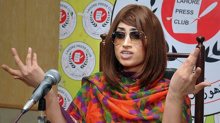 Volali ju pakistanská Kim Kardashian. Brat ju zaškrtil kvôli dráždivým fotkám