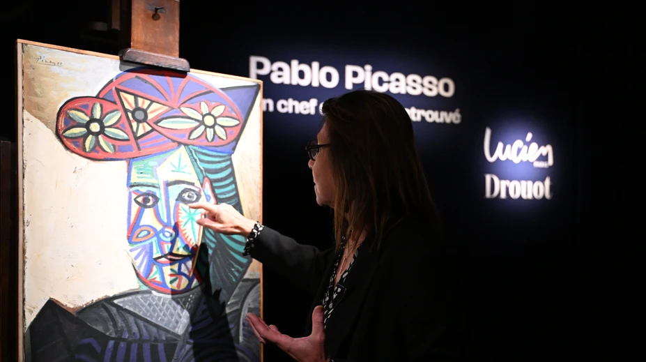 V aukcii sa predal doteraz neznámy portrét Picassovej múzy Dory Maarovej