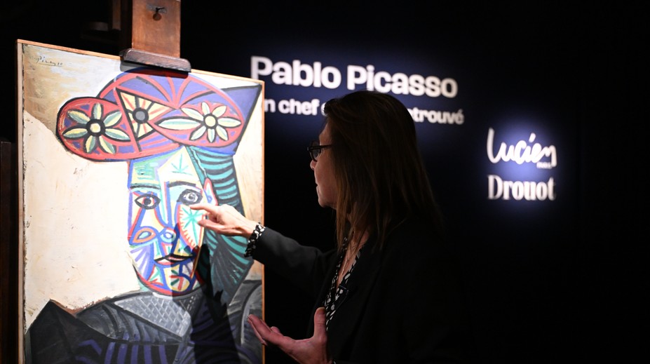 V aukcii sa predal doteraz neznámy portrét Picassovej múzy Dory Maarovej
