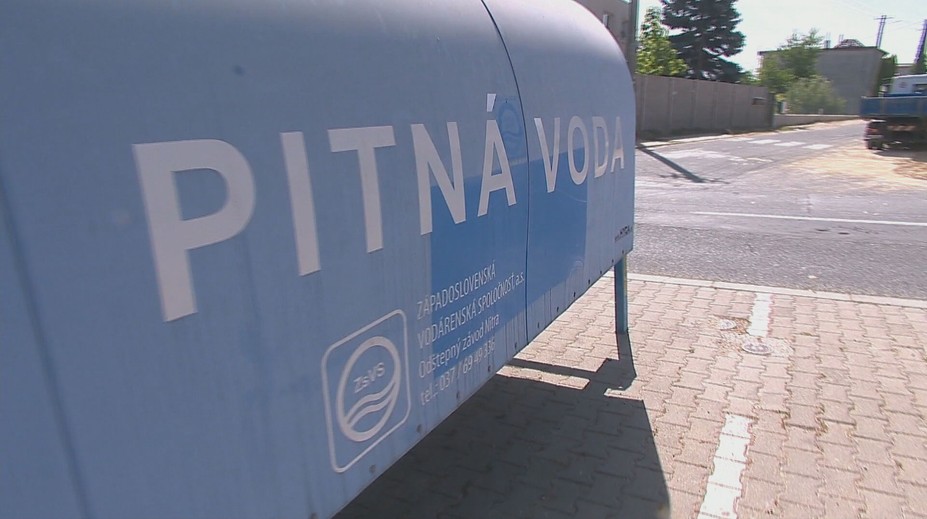 Vody je opäť málo. V obci pri Nitre ju ľuďom na sedem hodín úplne vypínajú