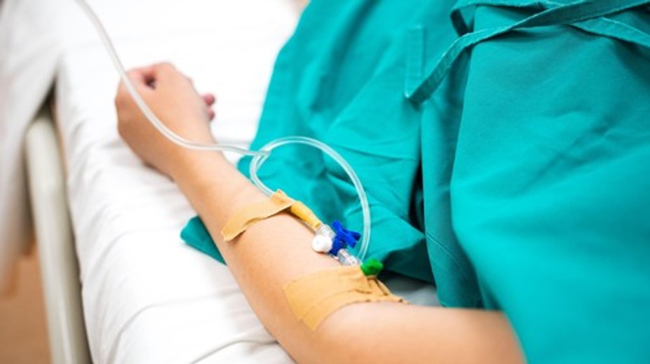 Nevinné uštipnutie na dovolenke pripravilo Júliu takmer o život. Buď operácia alebo márnica, povedal jej chirurg