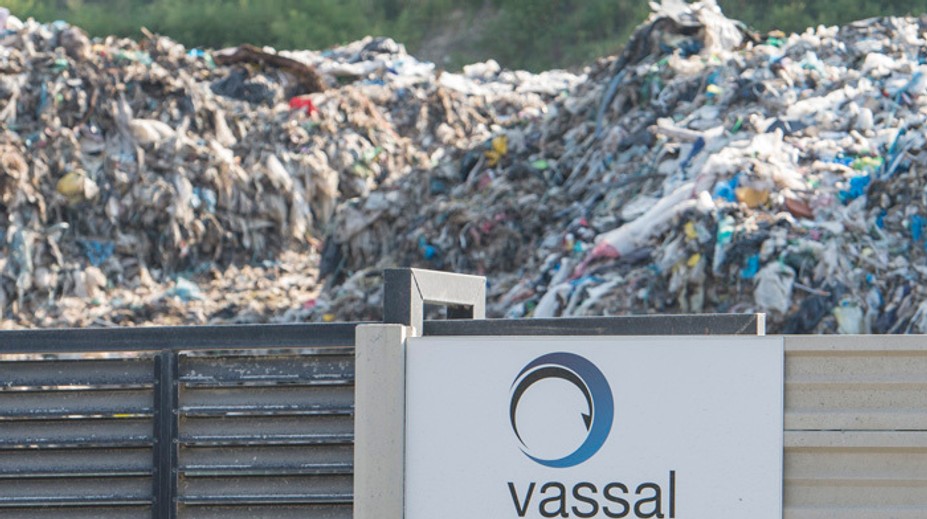 Za nelegálnu skládku v Bratislave hrozí mužovi osem rokov väzenia