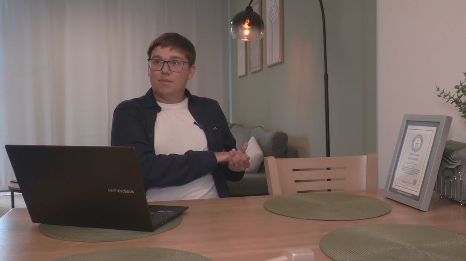 VIDEO: Mladý Slovák je v Guinnessovej knihe rekordov. S krkolomným názvom sa popasoval sa neuveriteľný čas