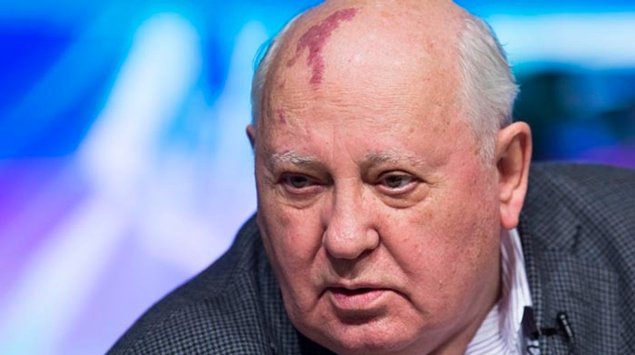 Vyzerá to tak, akoby sa svet pripravoval na vojnu. Varuje Gorbačov