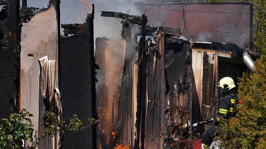 Požiar ubytovne v bratislavskom Ružinove má už druhú obeť