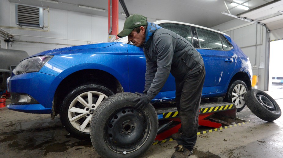 Pre niekoho prišiel čas prezúvania, iní šetria vďaka novému trendu. Pre koho sú vhodné celoročné pneumatiky?