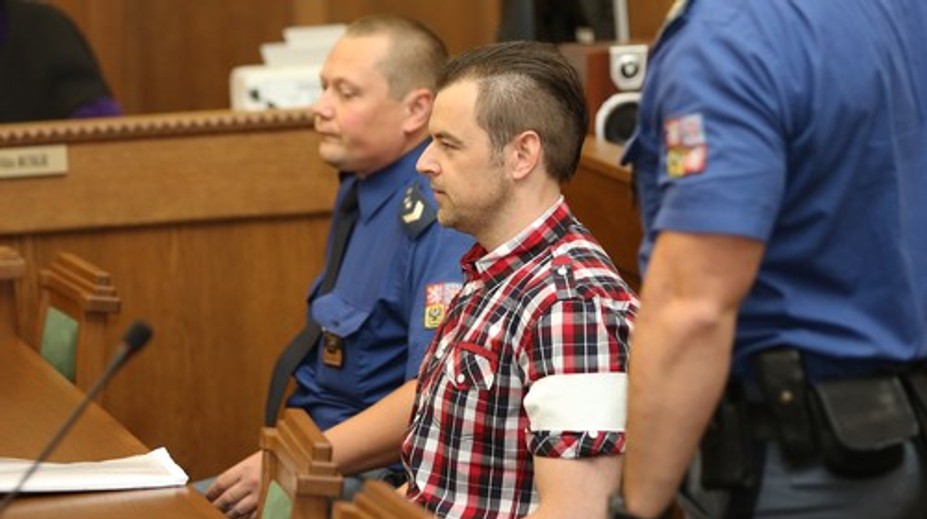 Kramný neplánoval zabiť  svoju dcéru Klárku. K vražde sa priplietla omylom, tvrdí súdny lekár