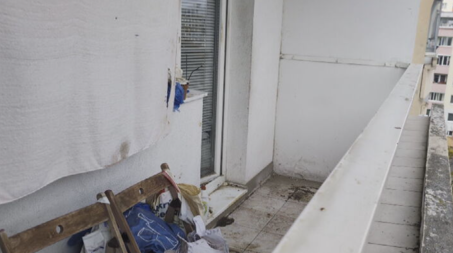 Roky ich trápi ostrý zápach z bytu susedky. Obyvatelia paneláku sú bezradní a boja sa o svoje zdravie