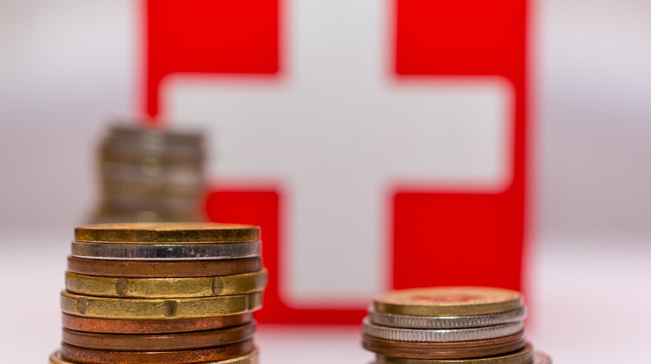 Pre každého 2200 eur mesačne! Švajčiari budú hlasovať za garantovaný príjem