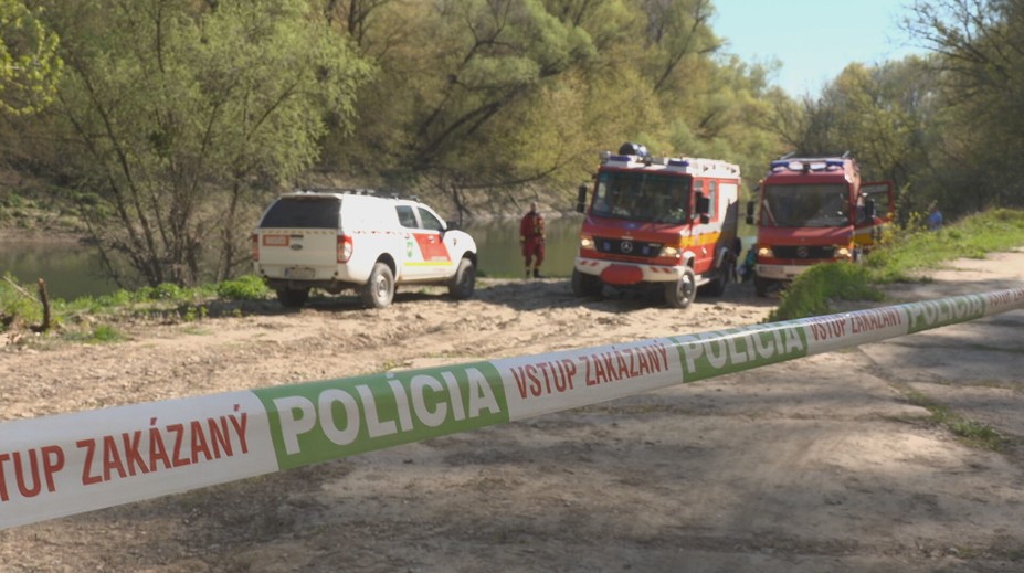 „Povedali, že idú na futbal,“ hovorí otec po tragédii pri Michalovciach. Utopili sa 13 a 15-roční chlapci