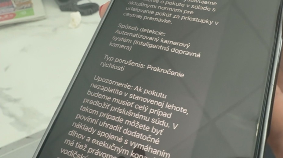 Prišla vám SMS s výzvou na zaplatenie pokuty za dopravný priestupok? Takto podvod jednoducho rozoznáte