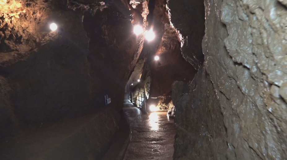 Priťahuje pozornosť vedcov z celého sveta. Ochtinskú aragonitovú jaskyňu objavili pred 70 rokmi