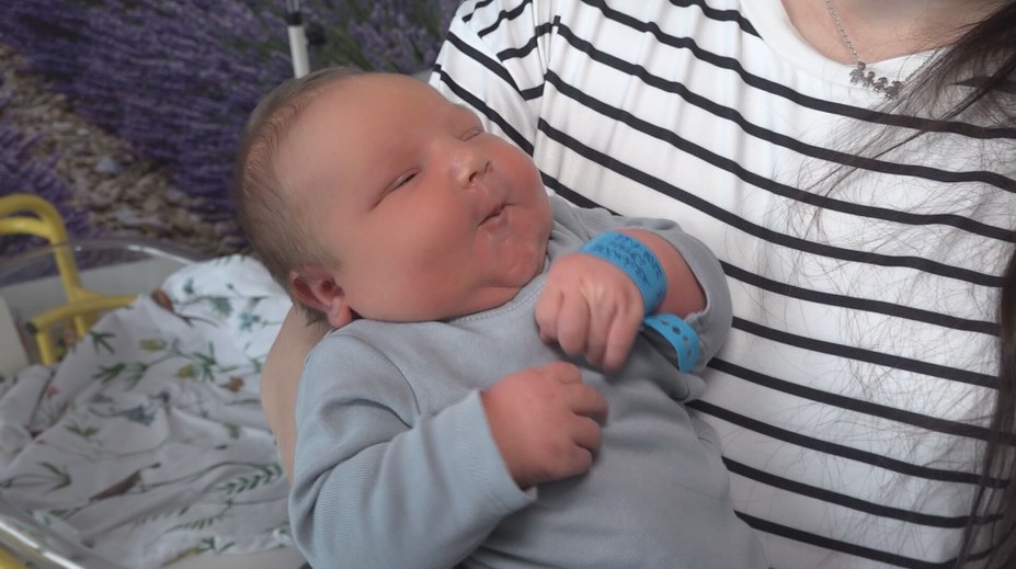 V Jihlave prišiel na svet poriadny valibuk. Matěj po pôrode vážil vyše 5,5 kilogramu