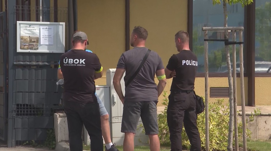 Hodiny výsluchov pred súdom. Mama, otec aj syn majú byť podľa polície zapojení do zločinov organizovanej skupiny