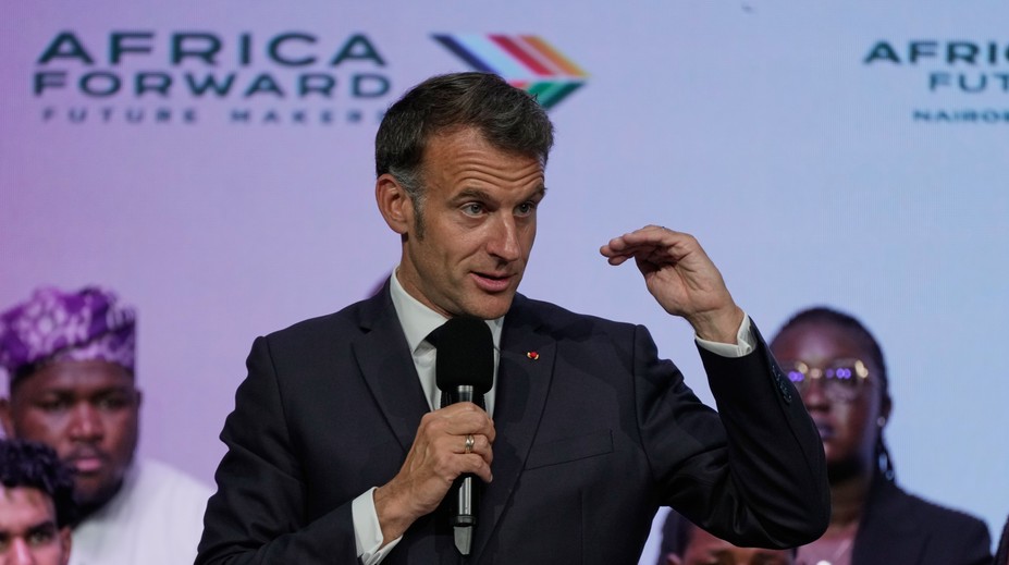 VIDEO: Francúzsky prezident šokoval publikum v Keni. Na pódiu im udelil nečakanú „výchovnú lekciu“