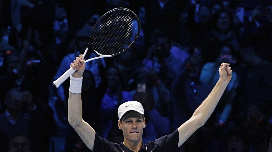 Sinner má za sebou fantastickú sezónu. Talian napodobnil tenisových velikánov