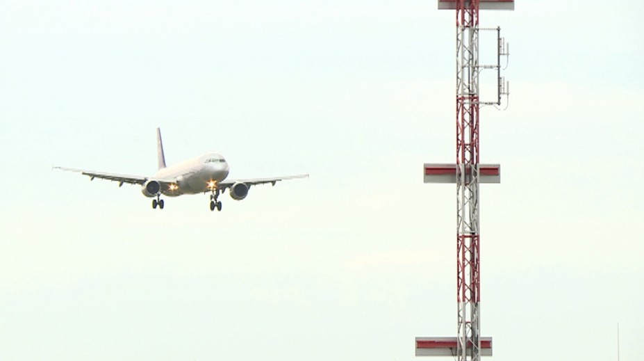 Pristávajúci airbus museli na poslednú chvíľu odkloniť. Ohrozoval ho dron