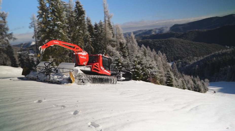 Ani oni nezaháľajú. Malé lyžiarske strediská sa pripravujú na zimnú sezónu, niekde už otvorili