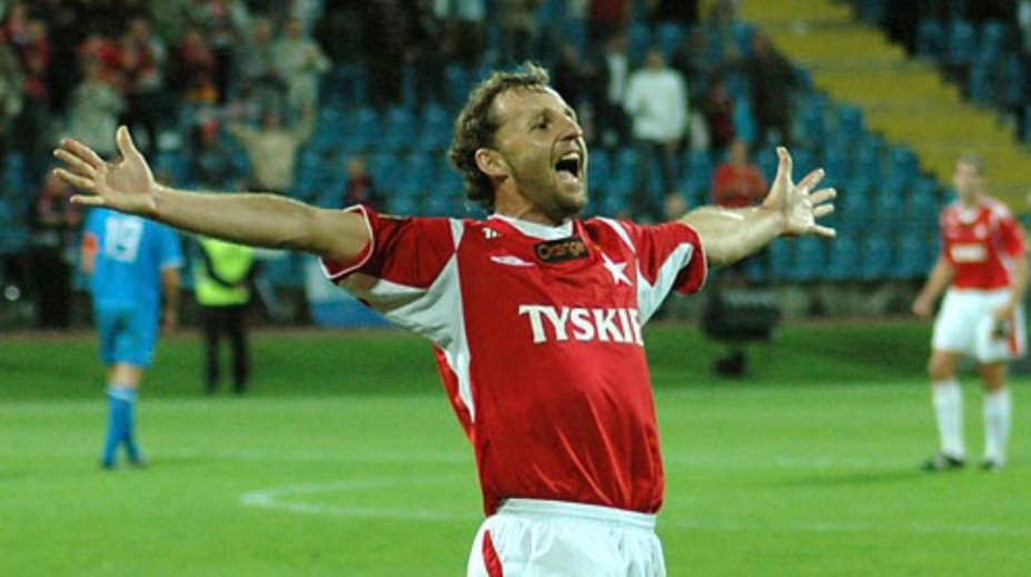 Prisadol loptu a mali ho za boha. Turbo-trpaslík bol najlepší v Európe, do Nemecka ušiel komunistom (príbeh)