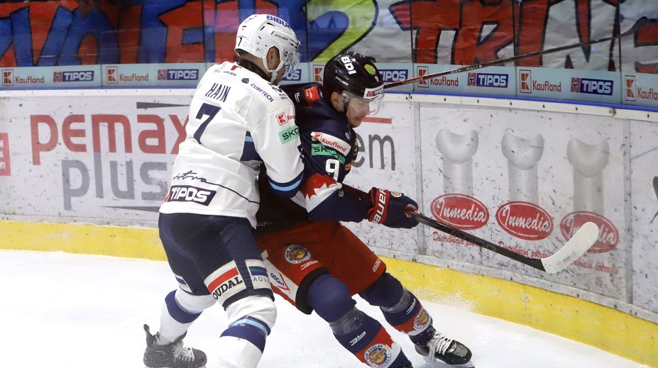 Štvorgólový Buček zabezpečil Nitre bod v bláznivom dueli. Nové Zámky definitívne opúšťajú extraligu