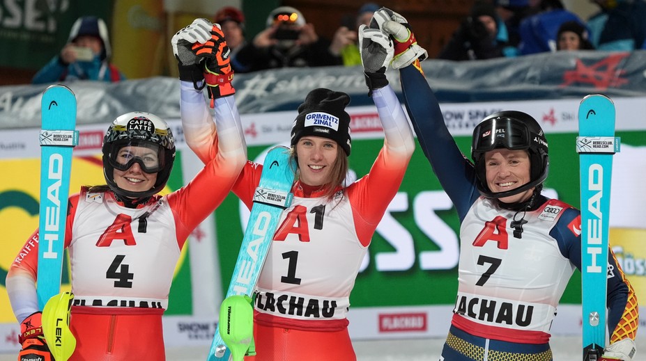 Švajčiarka Camille Rastová predviedla skvelý posun a ovládla slalom vo Flachau. Dostala sa na čelo disciplíny