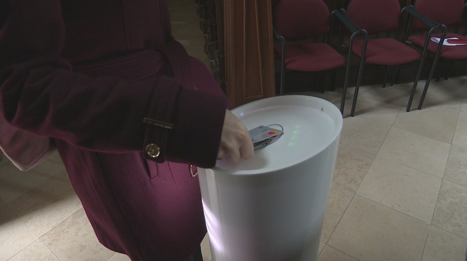 Na Slovensku máme prvý kostol s platobným terminálom na milodary