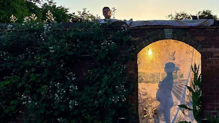 Z krásnej modelky je už mamina! Odhalili ju pri kočíkovaní