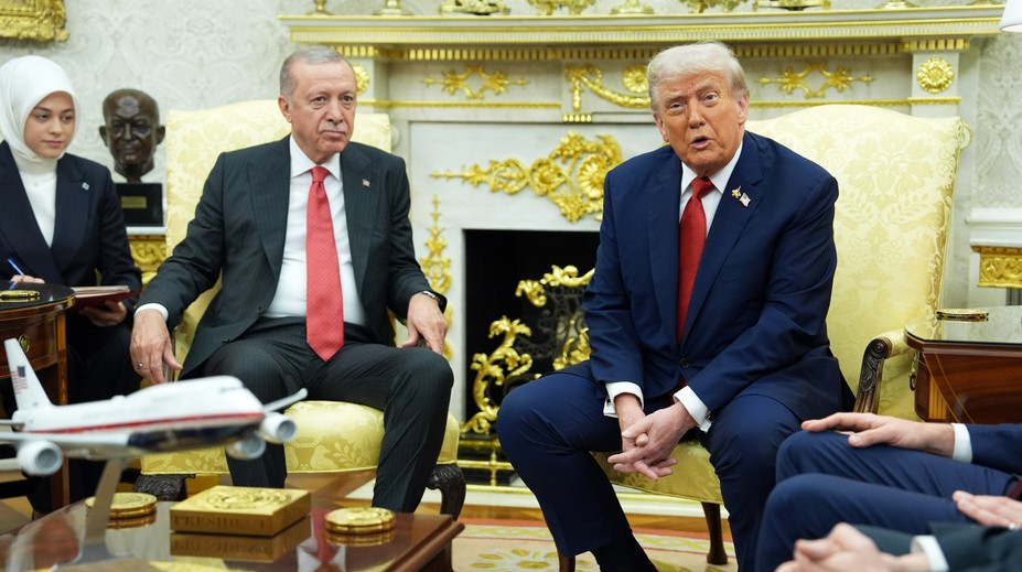 Trump tlačí na Erdogana: Prestaňte kupovať ruskú ropu, lebo prídu tvrdé dôsledky