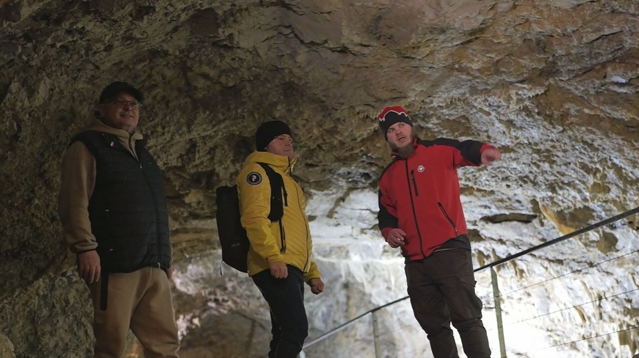 Je svetovo uznávaným expertom, stará sa o pacientov s tuberkulózou. Ivan Solovič sa s nami vybral do podzemia