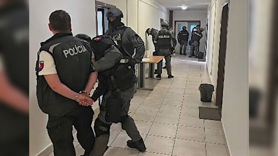 Pokuty mali vyberať do vlastného vrecka. Šesť košických policajtov čelí obvineniu
