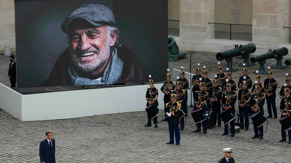 Posledný búrlivý potlesk: Francúzsko sa rozlúčilo s Jeanom-Paulom Belmondom