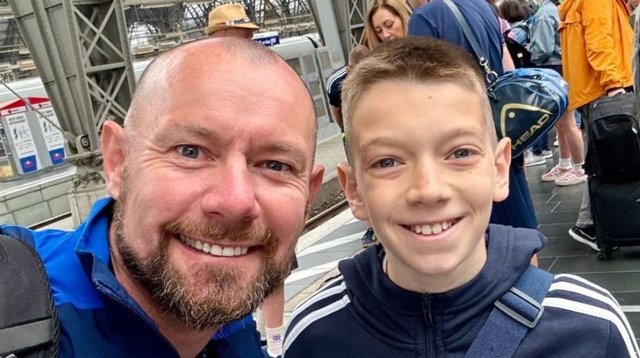 Otec roka: Kým bude EURO, syn do školy nepôjde. Na futbale sa naučí viac než v lavici