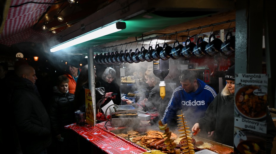 Ak nevydajú blok, hrozí im zákaz predaja. Pozreli sme sa, ako vyzerajú kontroly na vianočných trhoch