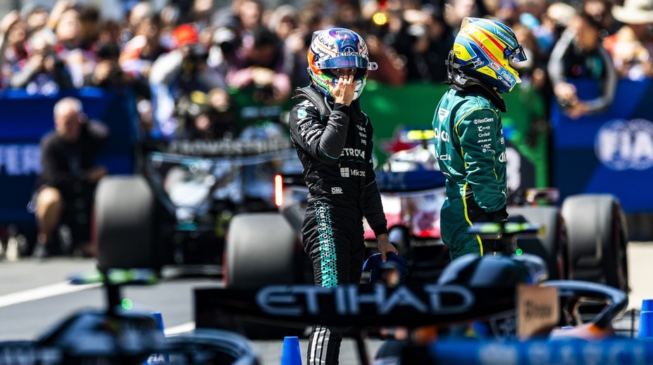 Čína hlási premiérového šampióna v seriáli F1, dominoval Mercedes. Hamilton s prvým pódiom vo Ferrari