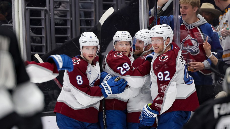 VIDEO: Čo začal, to aj dokončil. Hviezdny MacKinnon vykrútil Minnesotu, jeho Colorado zostáva na čele