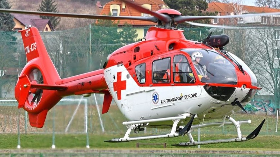 V Borinke zasiahol 14-ročného chlapca elektrický prúd, následne sa začal topiť v potoku. Záchranárom sa ho podarilo oživiť