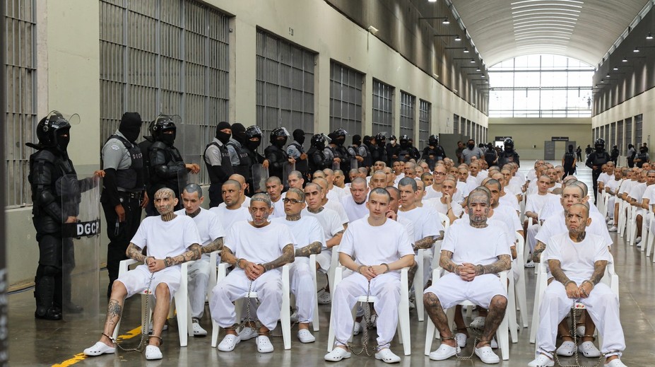 Začal sa megaproces s členmi obávaného gangu. Sú obžalovaní z vyše 47-tisíc trestných činov