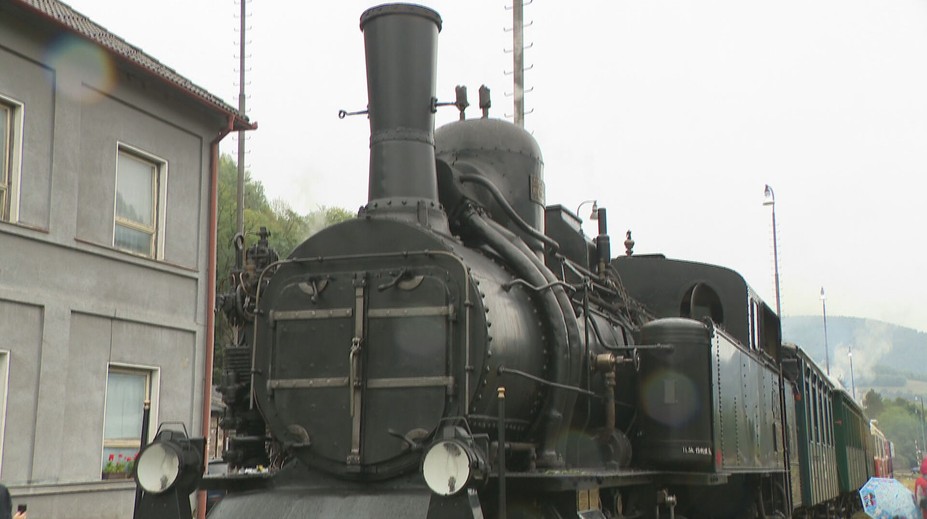 Hrozilo, že skončí v starom železe. Opravená parná lokomotíva je jedinou svojho druhu