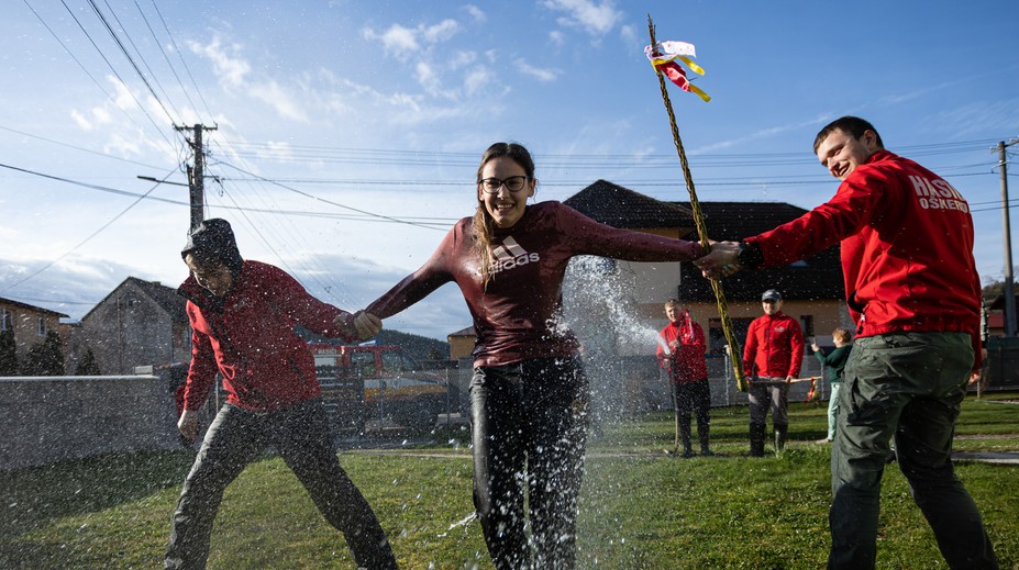 Veľká noc v číslach: Z toho, koľko alkoholu vypijú Slováci, sa mnohým zatočí hlava