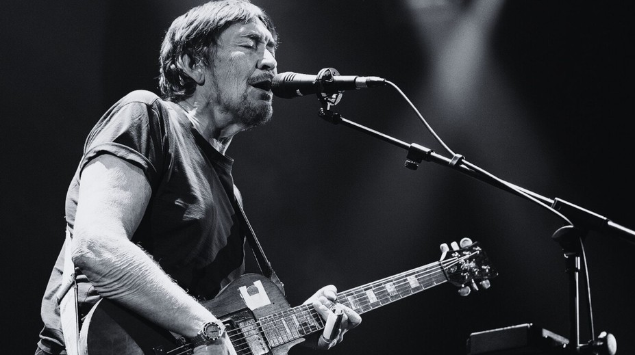 Zomrel mimoriadne populárny spevák. Jeho vianočný hit pozná každý Slovák