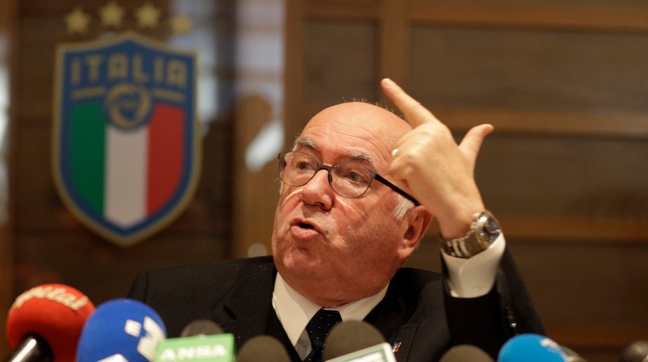 Zemetrasenie v talianskom futbale: Po trénerovi reprezentácie skončil aj prezident