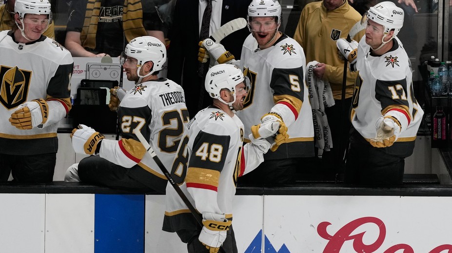 VIDEO: Slovákom sa v NHL nedarilo. Hertl zdemoloval svoj bývalý klub osobným maximom