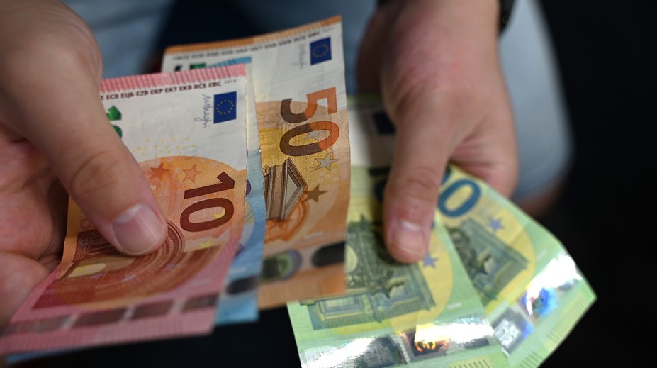 Na priemerný plat dosiahne len pätina Slovákov. Koľko potrebujeme zarábať na komfortný život?