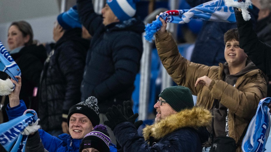 Macedónska polícia zasahovala po agresívnom správaní fanúšikov Slovana. Zakázala im vstup do krajiny