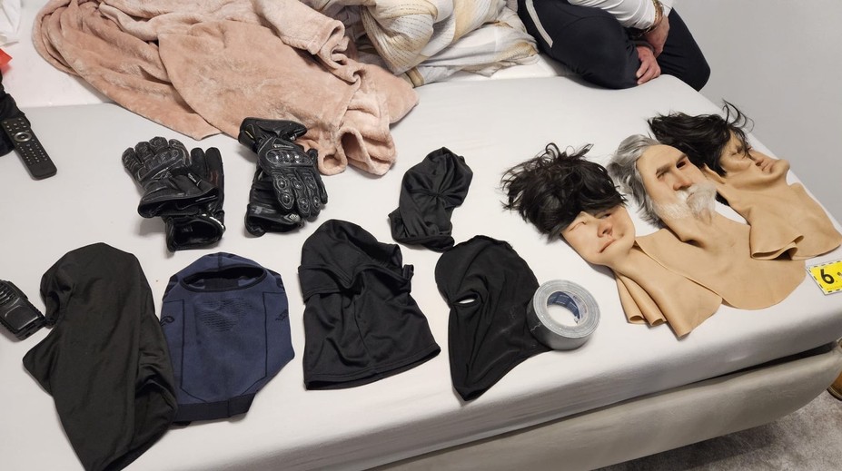 FOTO a VIDEO: Veľká policajná akcia Aprum. Lupiči mali v hľadáčiku najmä istú skupinu ľudí