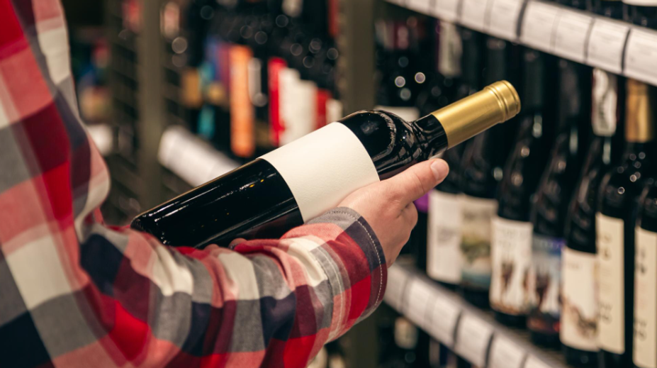 Zamysleli ste sa nad tým, prečo majú fľaše vína 750 mililitrov? Skrýva sa za tým príbeh z minulosti