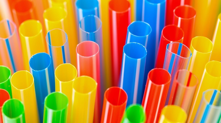 Oblízal slamku a dal ju späť medzi ostatné. Teraz mu hrozia dva roky za mrežami